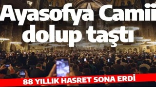 88 yıllık teravih hasreti sona erdi: Ayasofya Camii dolup taştı