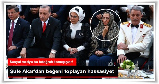 Hulusi Akar'ın Eşinden Kuran-ı Kerim Okunurken Beğeni Toplayan Hassasiyet